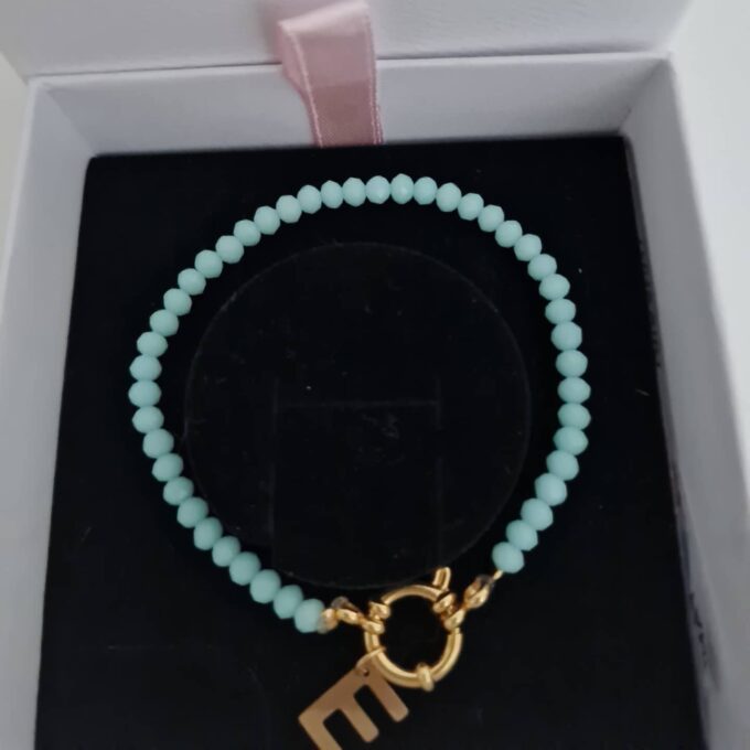Pulsera inicial con cierre marinero de acero inoxidable