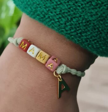 Pulsera de nylon con palabra cubo mas inicial de acero inoxidable